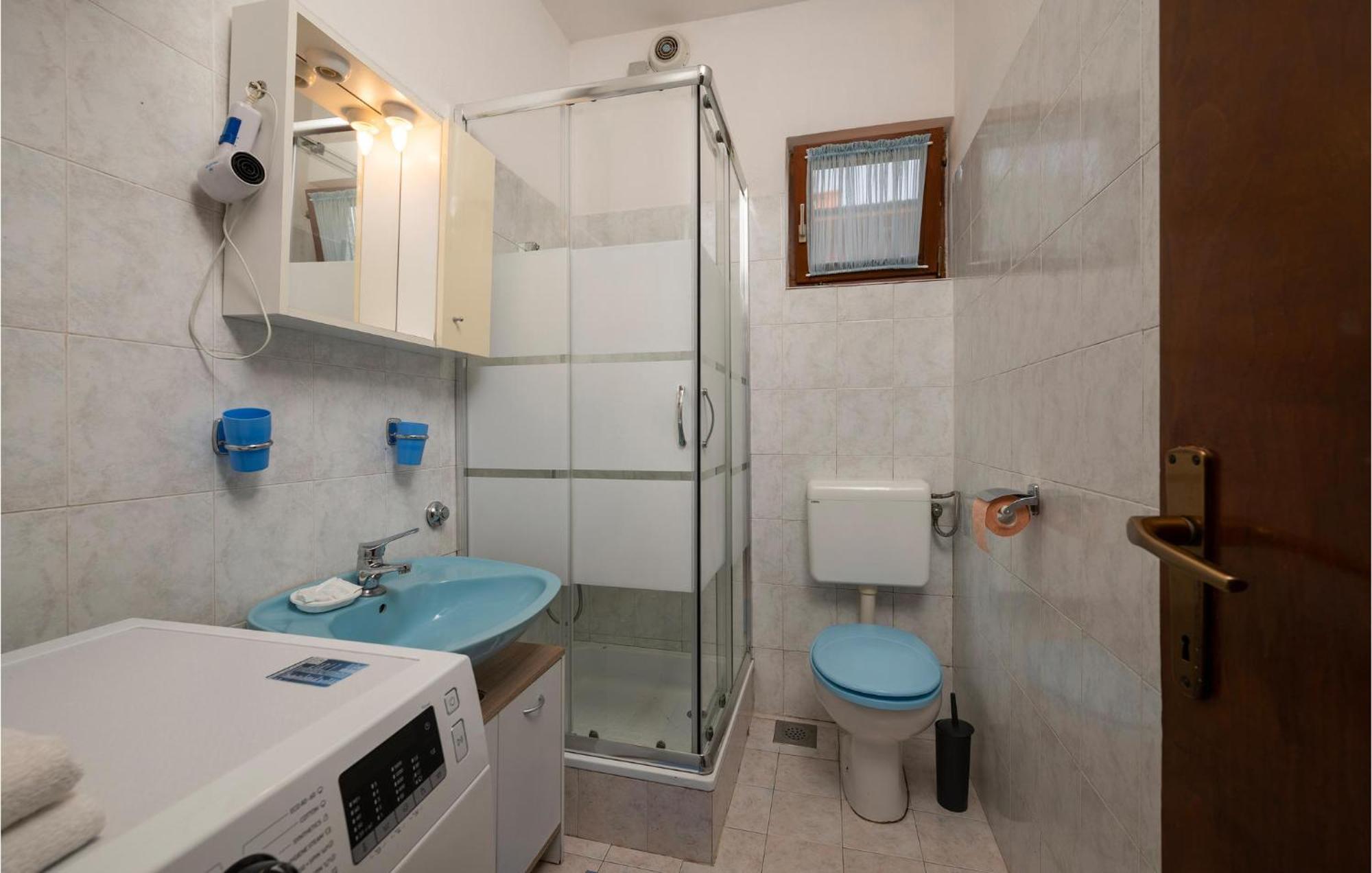 1 Bedroom Cozy Apartment In Pula Exterior photo